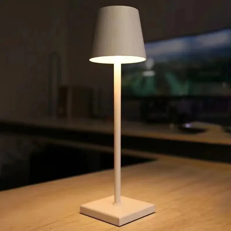 Bordlampe i LED